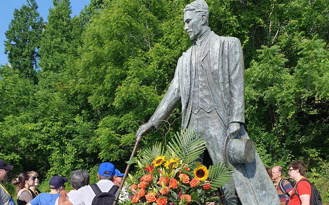 Nikola Tesla monument in Niagara Falls Canada