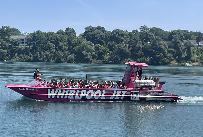 whirlpool jet boat tours in Niagara Falls